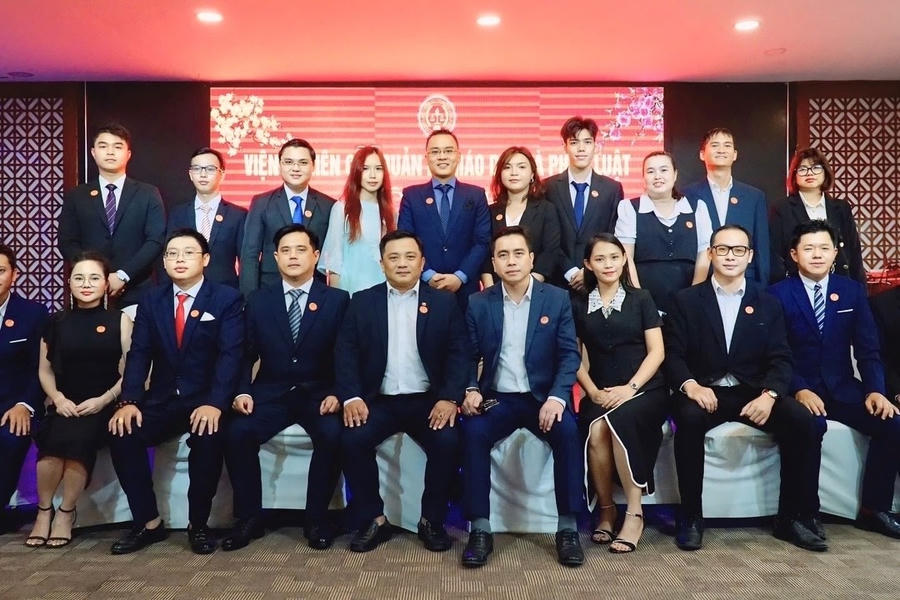 Viện Nghiên cứu Quản lý Giáo dục và Pháp luật tập huấn kỹ năng nhận biết hồ sơ, giấy tờ thật – giả